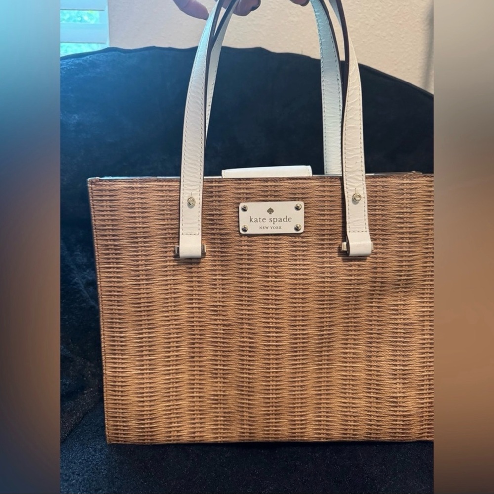 kate spade New York Tan Woven Tote Print with White Handles - Picture 3 of 8